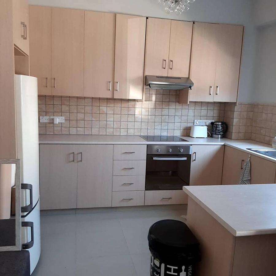 Universe House Dromolaxia Ngoại thất bức ảnh