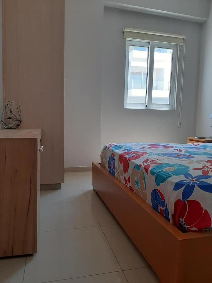 Universe House Dromolaxia Ngoại thất bức ảnh