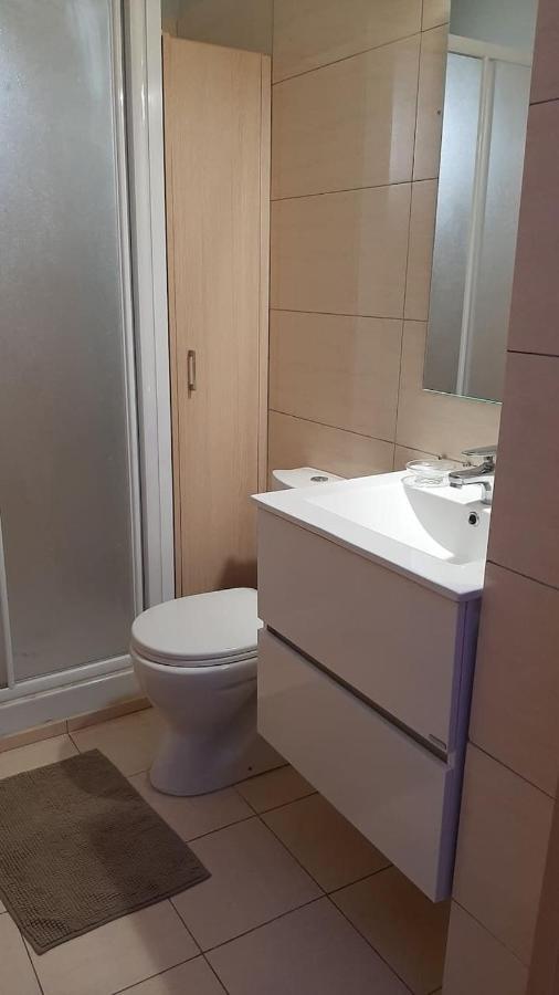 Universe House Dromolaxia Ngoại thất bức ảnh
